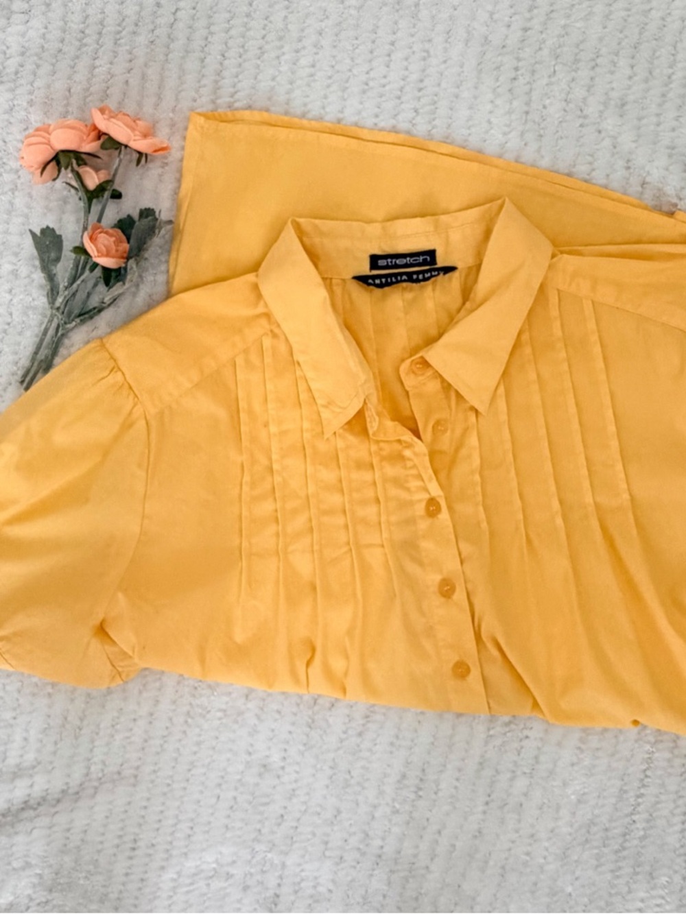Antilia Femme Yellow Pleated Short Sleeve Blouse Size L Stretchy Material - Picture 8 of 10
